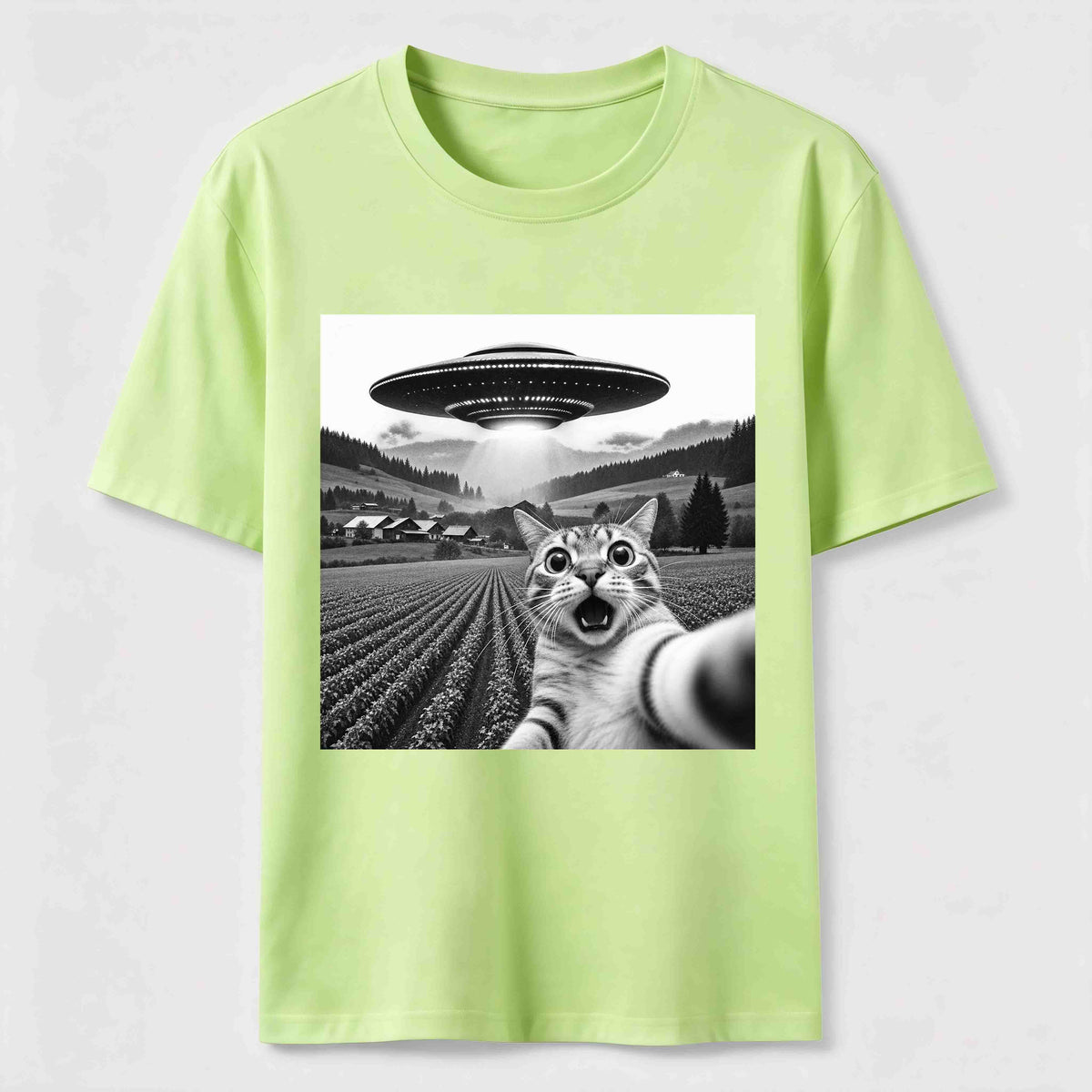 PetTaxClub Alien Selfie Cat Classic T-Shirt