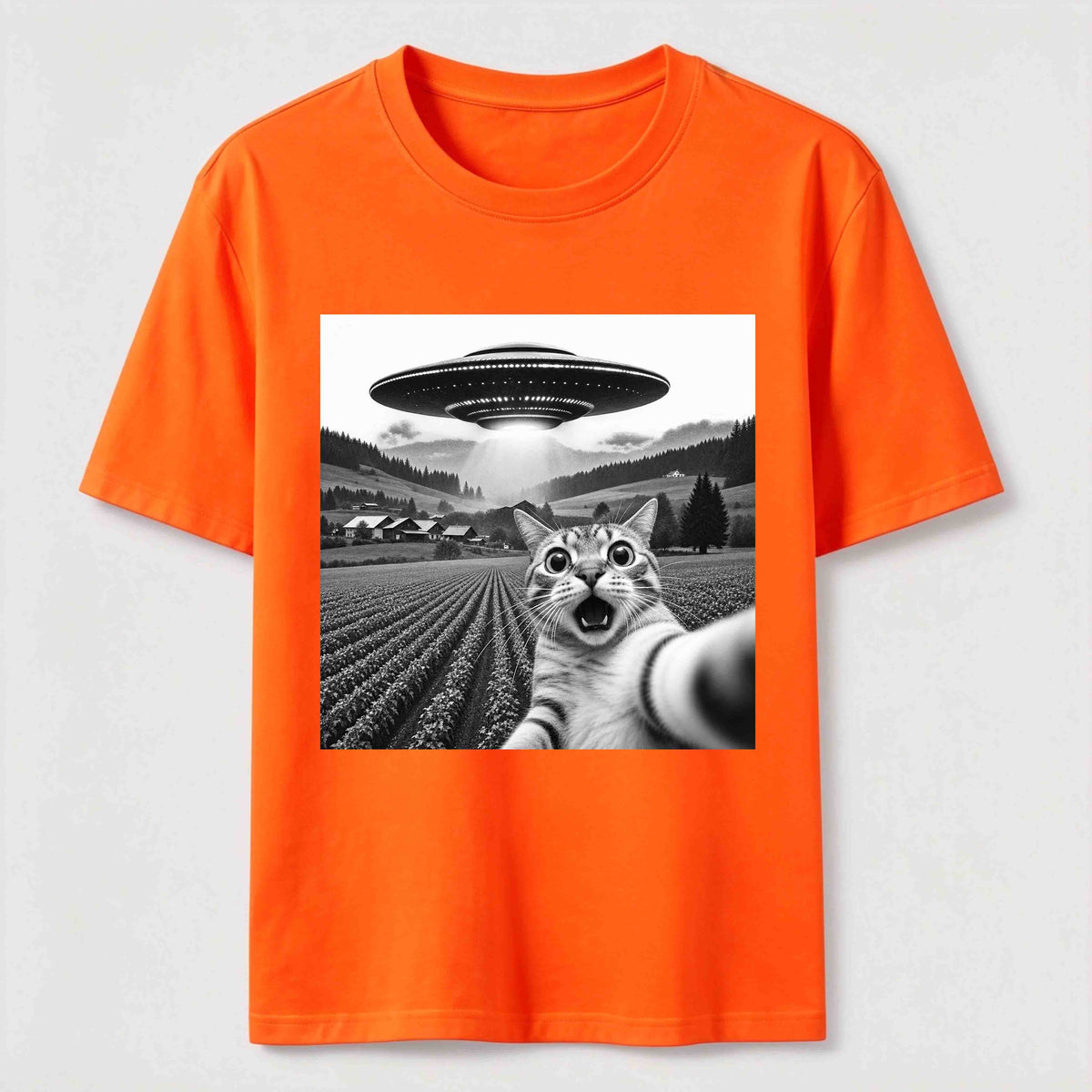 PetTaxClub Alien Selfie Cat Classic T-Shirt